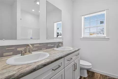 Bath - 7559 Packard Ave, Warren, MI 48091 photo 5 of 5