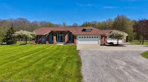 6464 Ferden Rd, Maple Grove, MI 48616