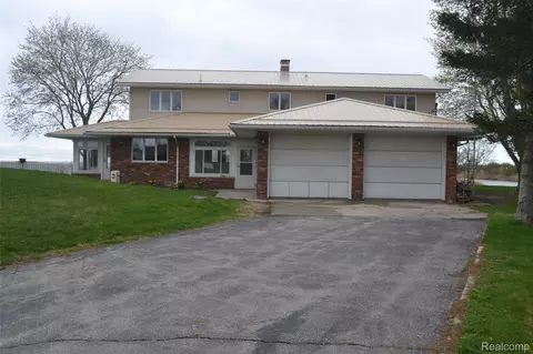 2216 E Bay Ridge Dr, Au Gres, MI 48703