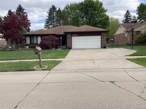 14446 SE Longview Dr, Sterling Heights, MI 48313