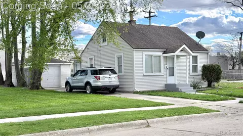 11012 Paige Ave, Warren, MI 48089