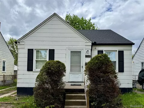7313 Grandville Ave, Detroit, MI 48228