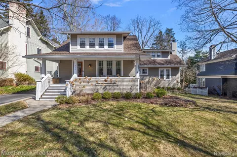435 Eaton Dr, Northville, MI 48167