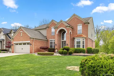 16784 Yellowstone Dr, Northville, MI 48168