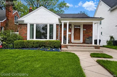 2957 Royal Ave, Berkley, MI 48072