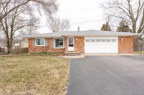 25738 Beck Rd, Novi, MI 48374