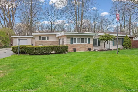 3368 Clyde Dr, Burtchville, MI 48059