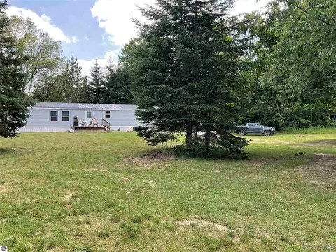 10694 Freeman Rd, Springville, MI 49668