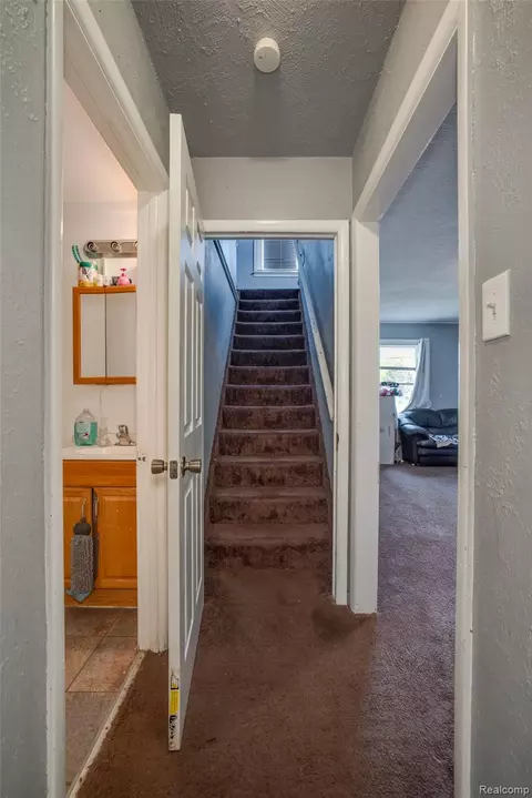 Entry Way - 22173 Normandy Ave, Eastpointe, MI 48021 photo 1 of 1