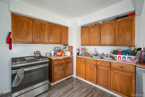 Kitchen - 22173 Normandy Ave, Eastpointe, MI 48021 photo 1 of 2
