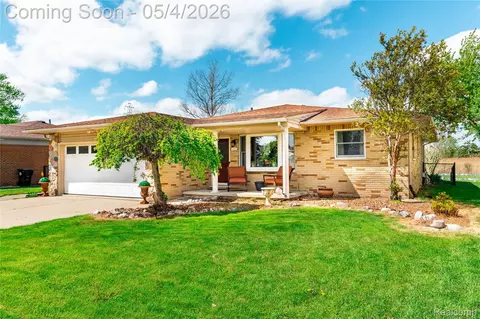 22050 Provincial St, Woodhaven, MI 48183