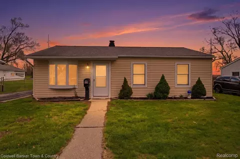 6151 Stephen, Brighton, MI 48116