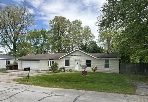 3357 Cloverdale St, Monroe, MI 48162