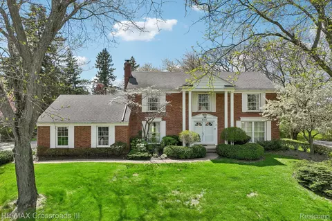 4142 Waterwheel Ln, Bloomfield Hills, MI 48302