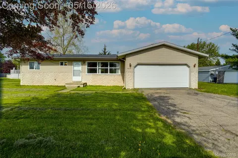 5410 Rushmore Pass, Grand Blanc, MI 48439