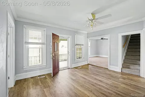 Living - 409 Fleming St, Howell, MI 48843 photo 1 of 4