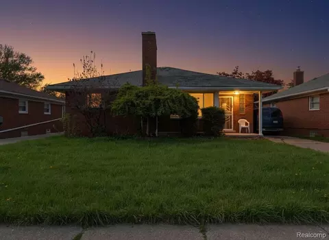 16525 Ego Ave, Eastpointe, MI 48021