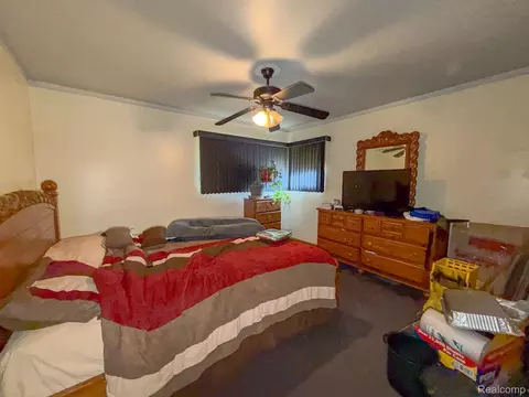 Bedroom - 16525 Ego Ave, Eastpointe, MI 48021 photo 2 of 5