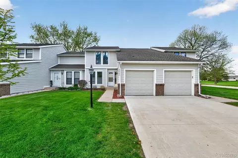 22747 Cranbrooke Dr, Novi, MI 48375