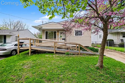 3905 Joyner St, Flint, MI 48532