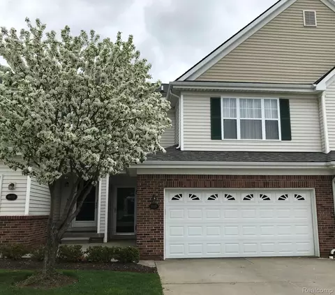 10139 Ridge Run St #9, Howell, MI 48855