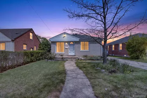 17706 Centralia, Redford, MI 48240