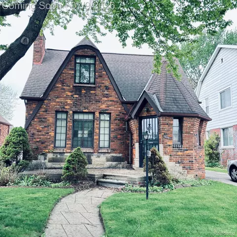 13967 Saint Marys St, Detroit, MI 48227