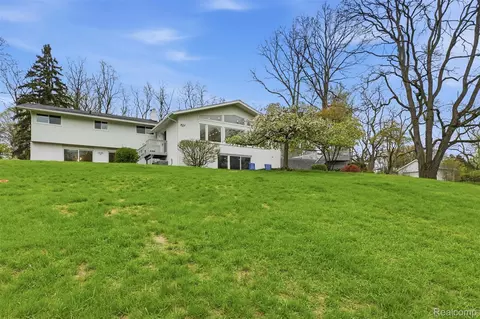 1700 Washington Rd, Rochester Hills, MI 48306