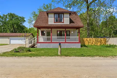 7489 Brock Way St E, Mount Morris, MI 48458