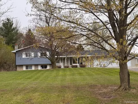 687 W Saginaw Rd, Fremont, MI 48744