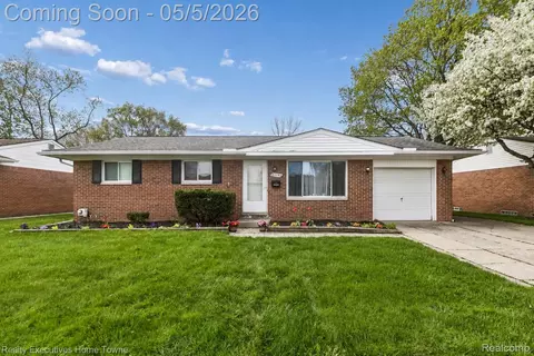 20790 Shoreview St, Clinton Township, MI 48035
