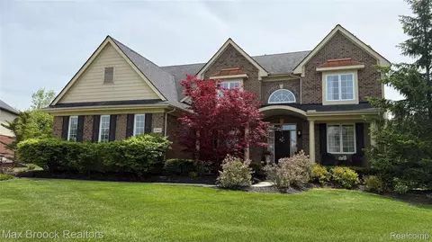 22462 Cyprus Dr, Northville, MI 48167