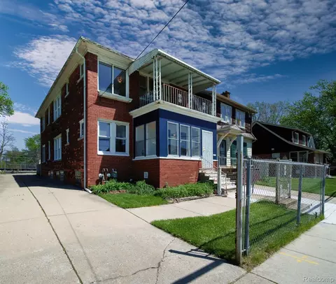 390 Ashland St, Detroit, MI 48215
