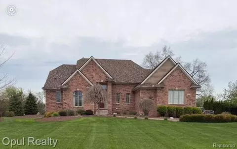 9924 Tuscany Valley Way, South Lyon, MI 48178