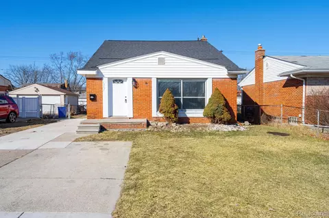 18327 E 13 Mile Rd, Fraser, MI 48026