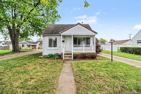28629 Rush St, Garden City, MI 48135