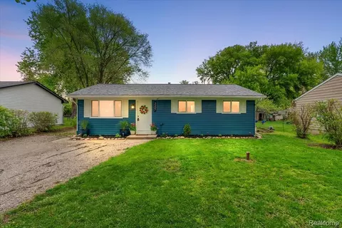 3307 Gerald Ave, Rochester Hills, MI 48307