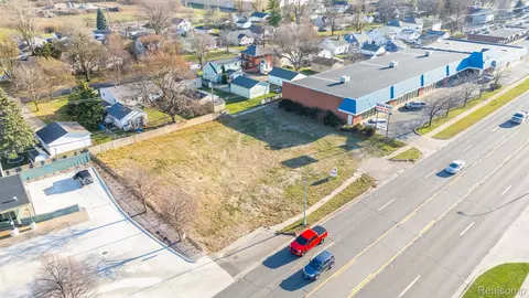 704 N Telegraph Rd, Monroe, MI 48162 photo 2