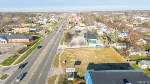 704 N Telegraph Rd, Monroe, MI 48162 photo 9