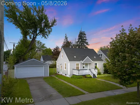 13631 Kingston St, Oak Park, MI 48237