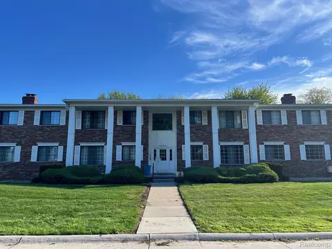 23025 Liberty St #13, Saint Clair Shores, MI 48080