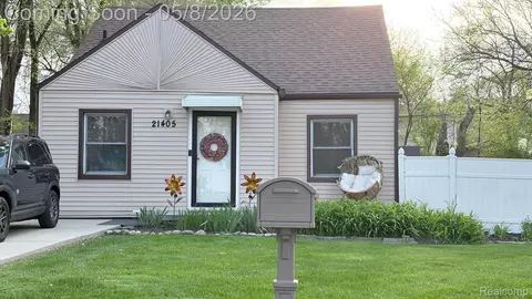 21405 Indian St, Southfield, MI 48033