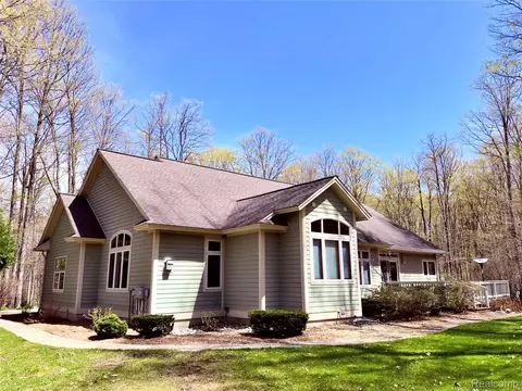 6788 E Hoxie Rd, Solon, MI 49621