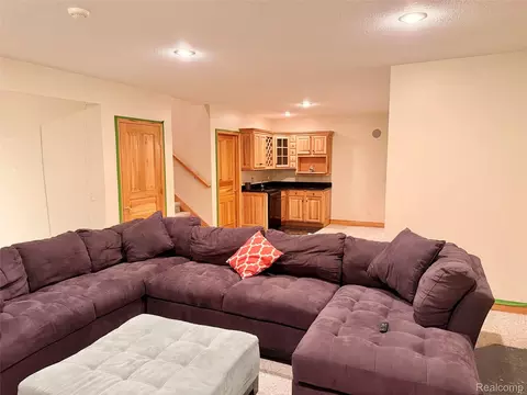 Living - 6788 E Hoxie Rd, Solon, MI 49621 photo 3 of 4