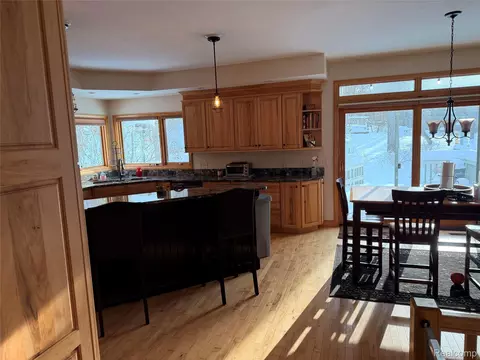 Kitchen - 6788 E Hoxie Rd, Solon, MI 49621 photo 4 of 5