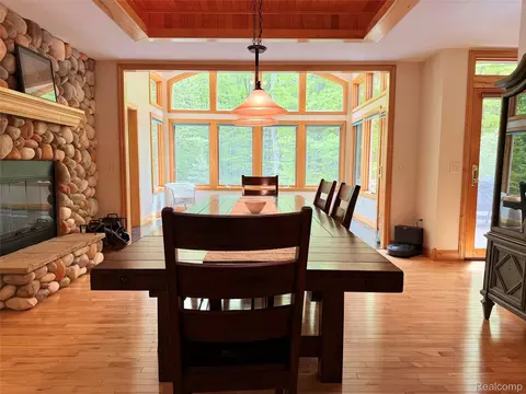 Dining - 6788 E Hoxie Rd, Solon, MI 49621 photo 2 of 5