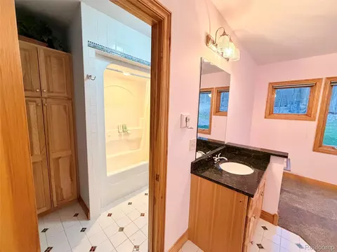 Bath - 6788 E Hoxie Rd, Solon, MI 49621 photo 14 of 14