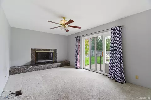 Living - 45466 Keding St, Utica, MI 48317 photo 1 of 3