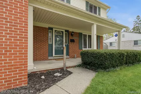 Exterior - 45466 Keding St, Utica, MI 48317 photo 1 of 2