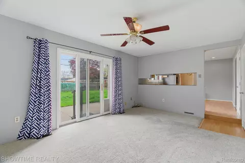 Living - 45466 Keding St, Utica, MI 48317 photo 3 of 3